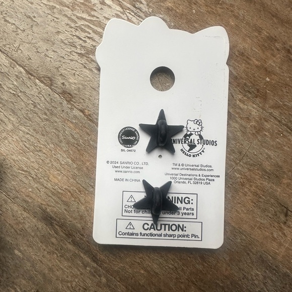 Hello Kitty Pin - Pink and White - Picture 2 of 3